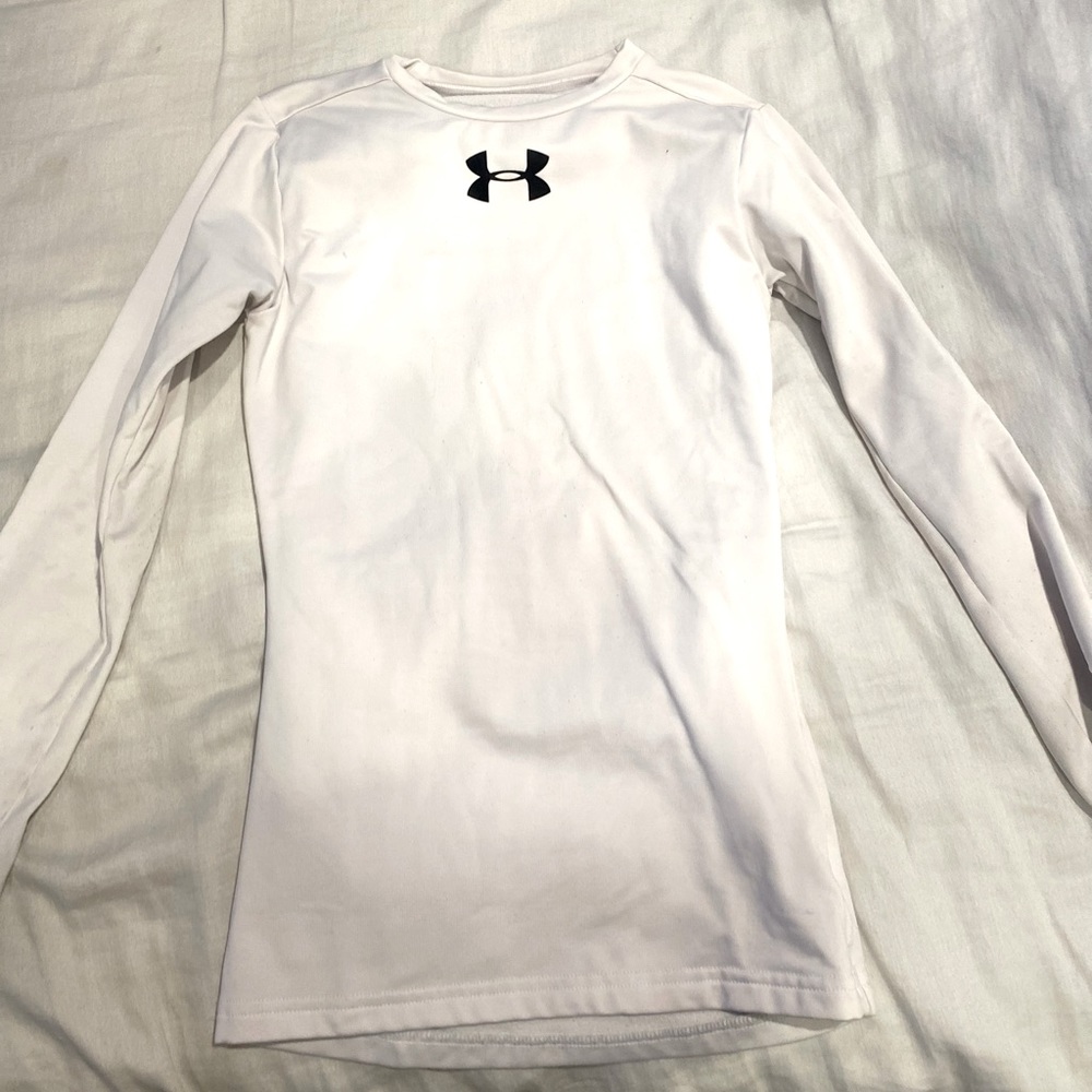 White Under Armour unisex fitted and lined white warm up shirt.  Youth XS